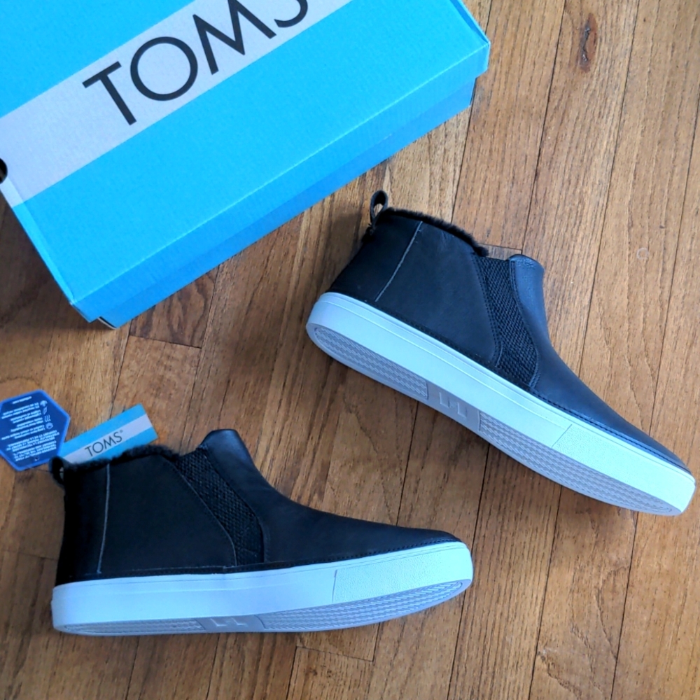 TOMS Bryce leather slip on